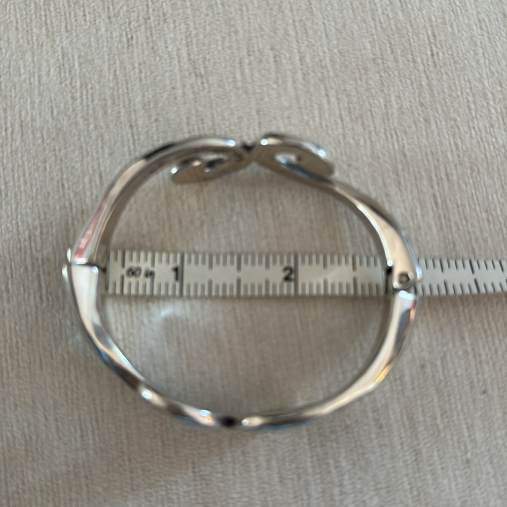 Vintage BRIGHTON scroll silver plated, hinged bangle - Picture 10 of 11